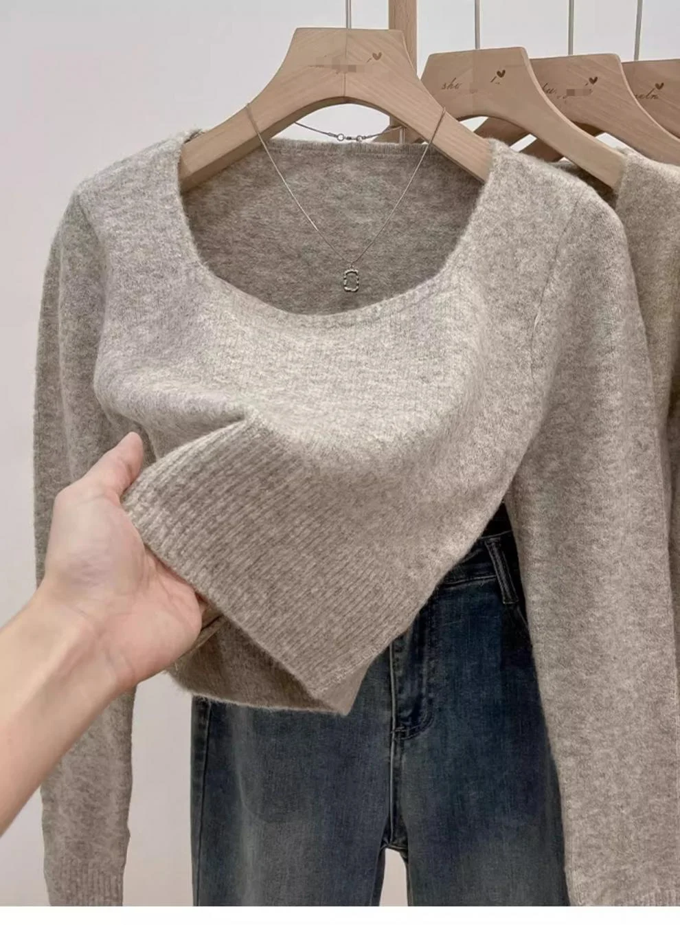 Uveng Uveng Soft Collar Knitted Knitted Women's Autumn Winter New Temperament Jacket Sweater Inside The Bottom Shirt Top