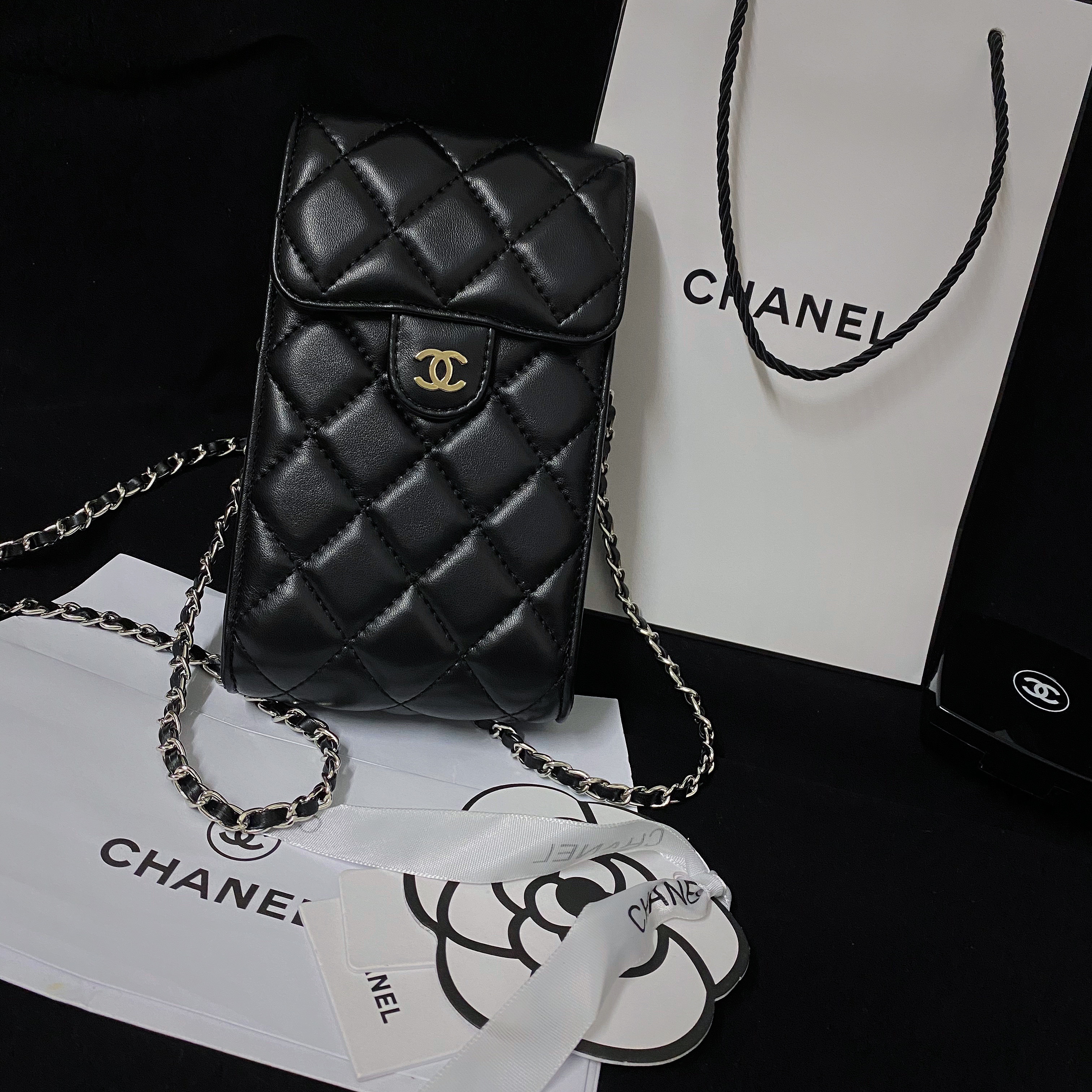 Chanel Luxury Genuine Leather Crossbody Phone Bag Elegant Tote Bag