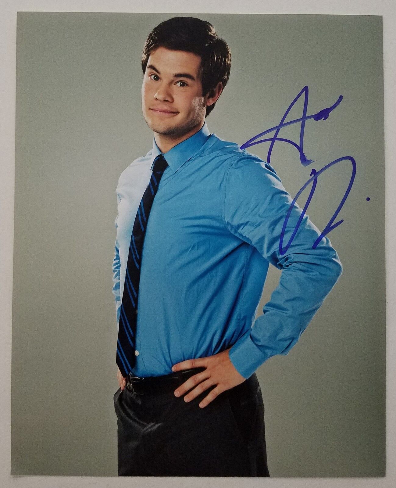 Adam Devine Signed 8x10 Photo Poster painting Actor Pitch Perfect Workaholics Comedian Funny RAD