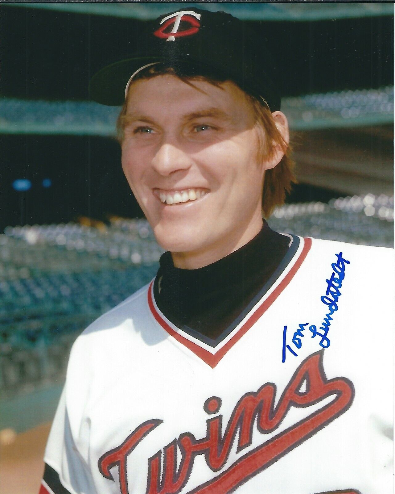 Autographed TOM LUNDSTEDT Minnesota Twins 8x10 Photo Poster painting- COA