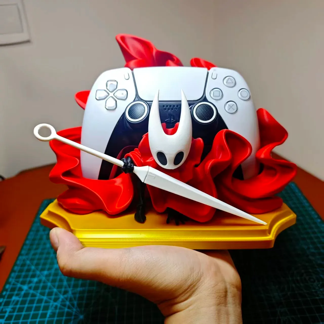 Slugcatgo 3D Printed Hollow Knight Hornet Controller Holder, PS Xbox Universal Game Stand