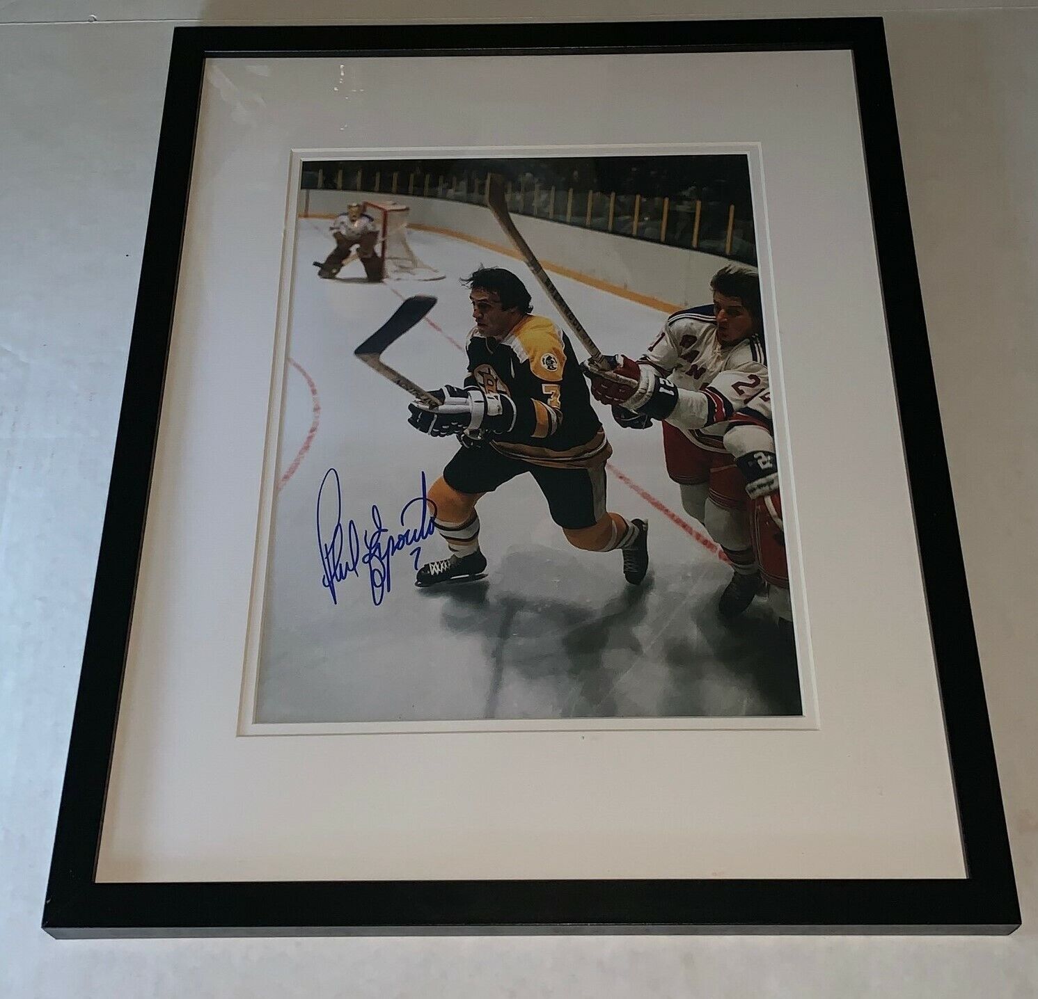 Phil Esposito signed Boston Bruins Framed & Matted 11x14 Photo Poster painting autographed HOF