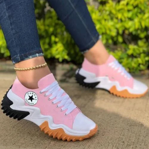 Eyelet Lace-up Contrast Paneled Muffin Sneakers