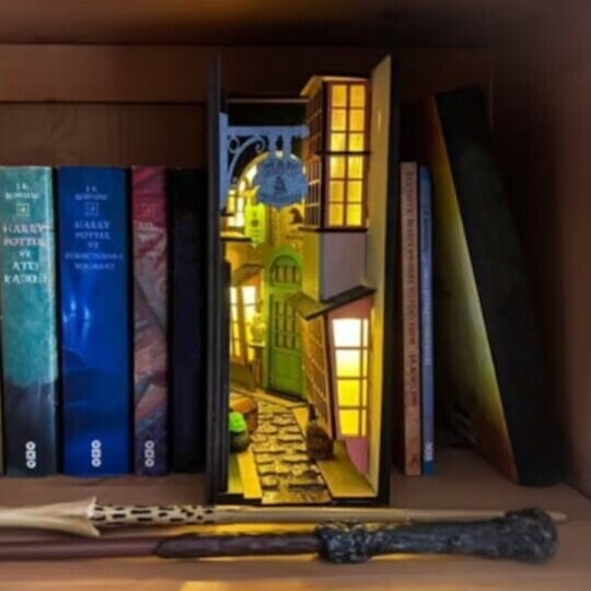 Hot Sale Potter Magical Alleyworld Bookshelf Insert Box