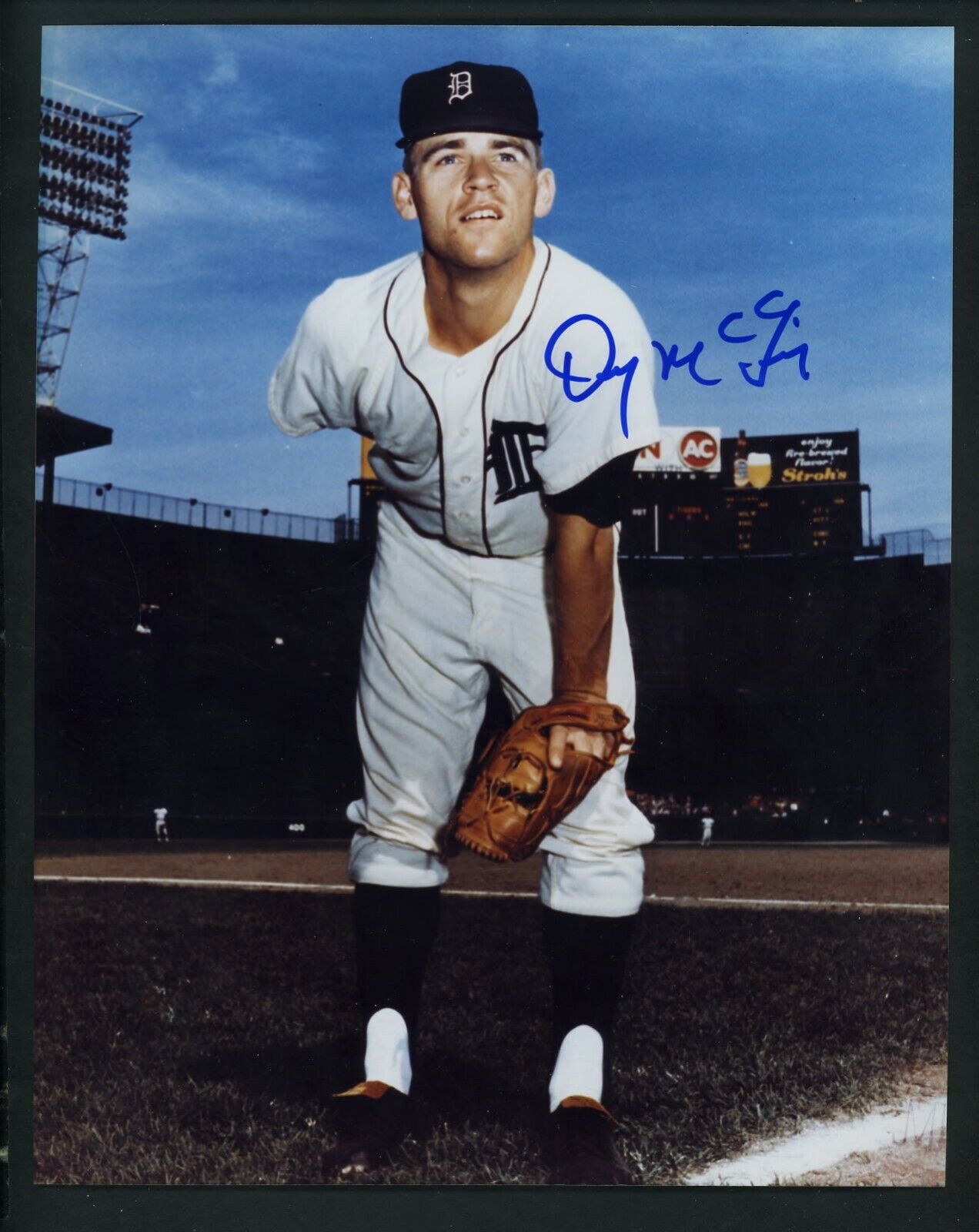 Denny McLain Signed Autographed 8 x 10 Photo Poster painting Detroit Tigers pose Tiger Stadium