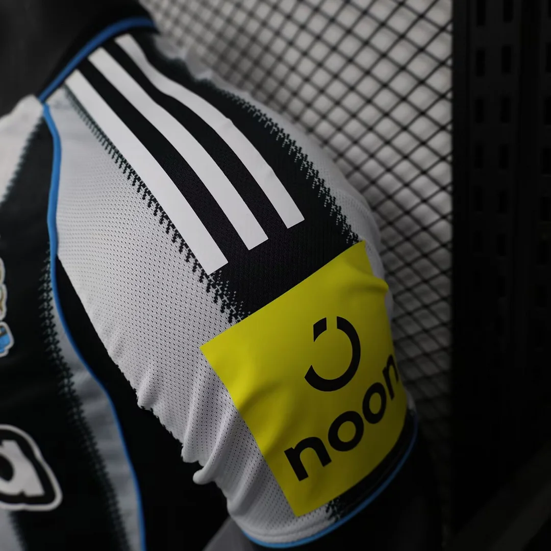 25/26 Newcastle Home Player Version Football Shirt 1:1 Thai Quality