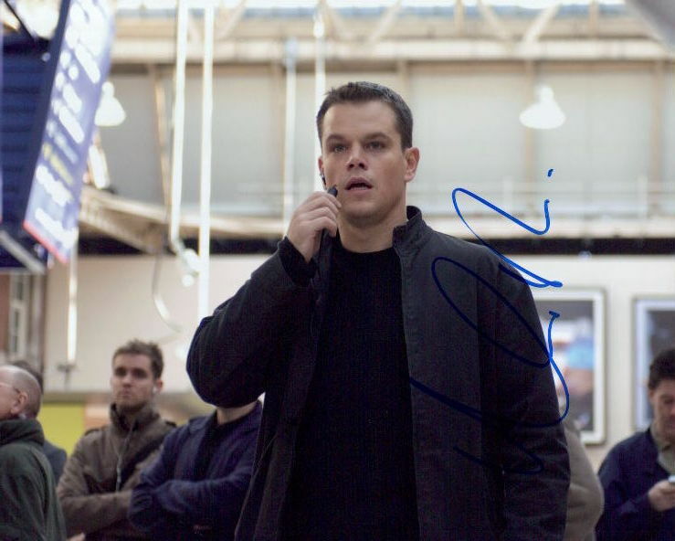 Matt Damon (The Bourne Identity) signed 8x10 Photo Poster painting