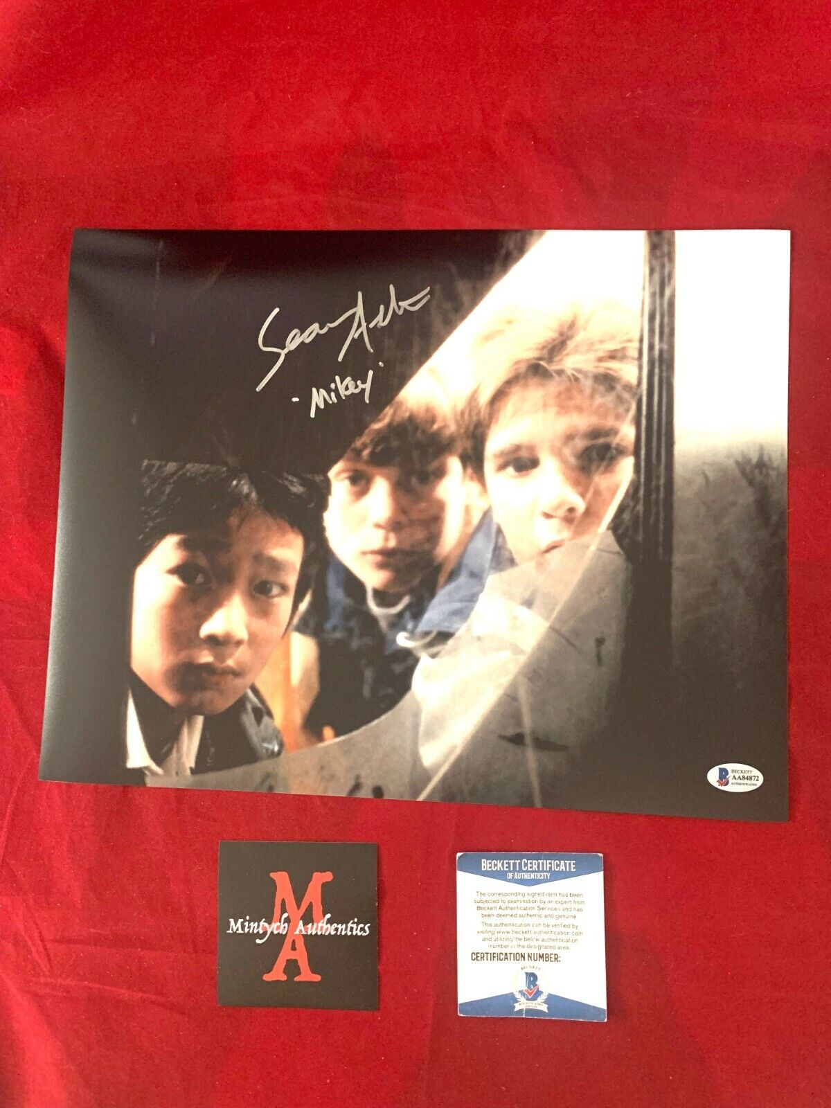 SEAN ASTIN AUTOGRAPHED SIGNED 11x14 Photo Poster painting! THE GOONIES! BECKETT COA!