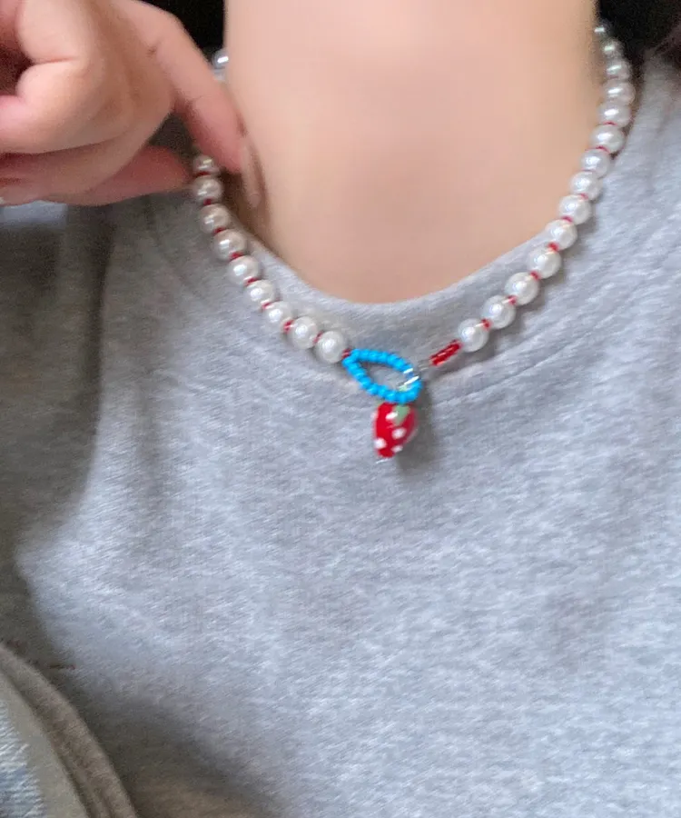 Cute White Alloy Strawberry Pearl Pendant Necklace