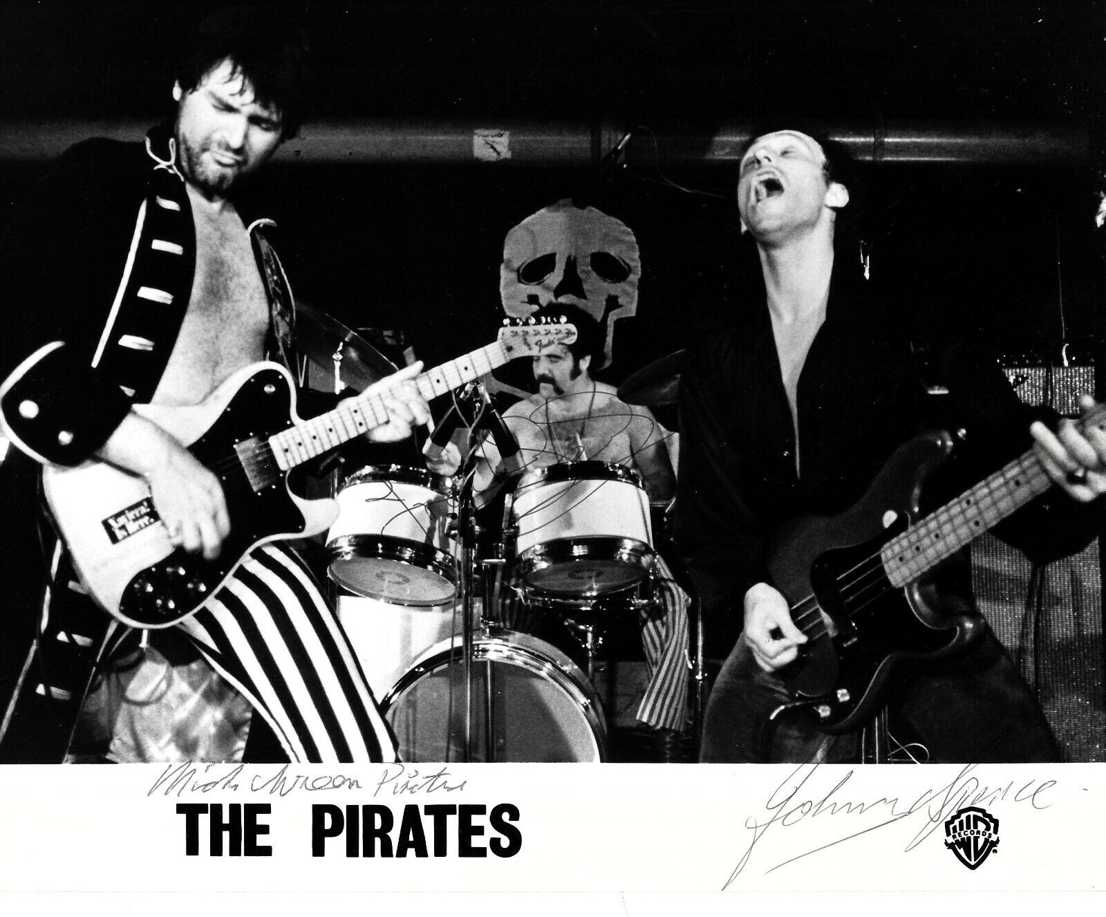 THE PIRATES SIGNED 8x10 Photo Poster painting MICK GREEN UACC & AFTAL RD AUTOGRAPH JOHNNY KIDD