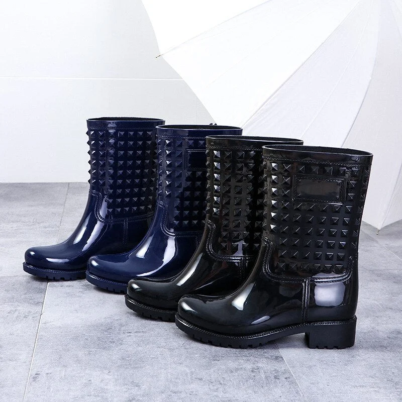 Women Boots Spring Summer Rainboots Mid-Calf Woman Shoes Big Size Non-slip Waterproof Female Footwear Rivet PVC Rain Boots New