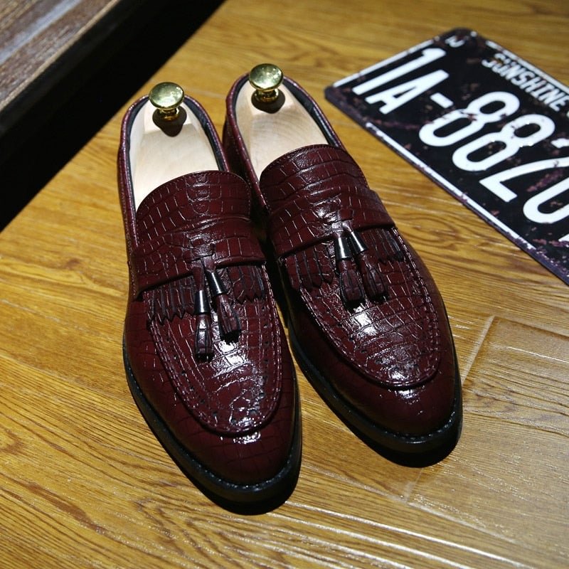 Men Shoes High Quality Leather Men Loafers Shoes Vintage Tassel Men Slip On Outdoor Oxford Shoes Mocassin Homme Delocrd