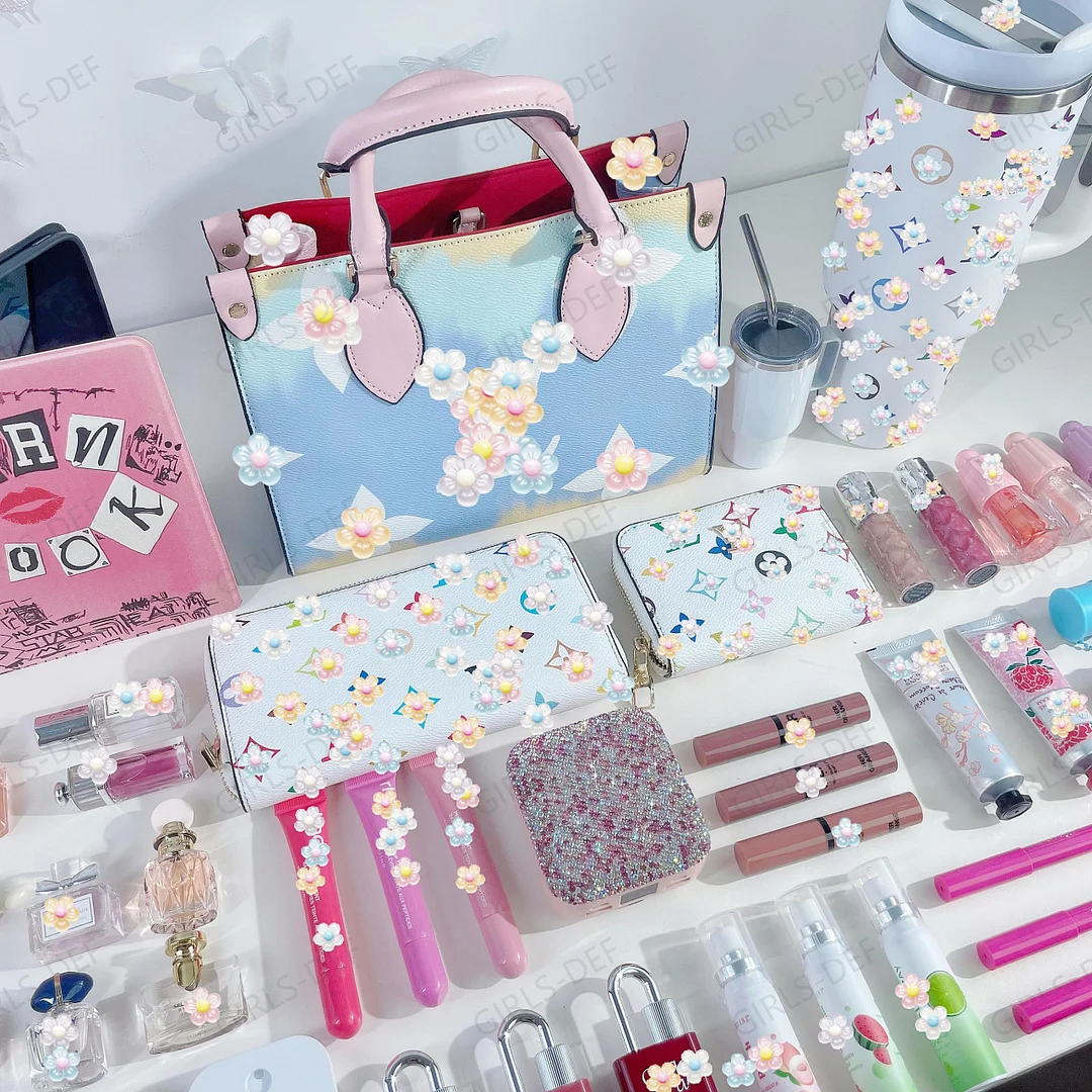 (MARSHMALLOW) Jumbo Designer Totebag and Designer Beauty 42-IN-1 Set