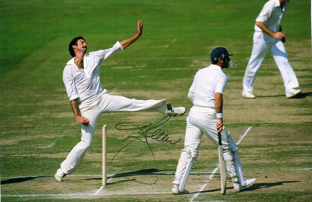 DENNIS LILLEE Signed Photo Poster paintinggraph - Australia Cricket bowler - preprint