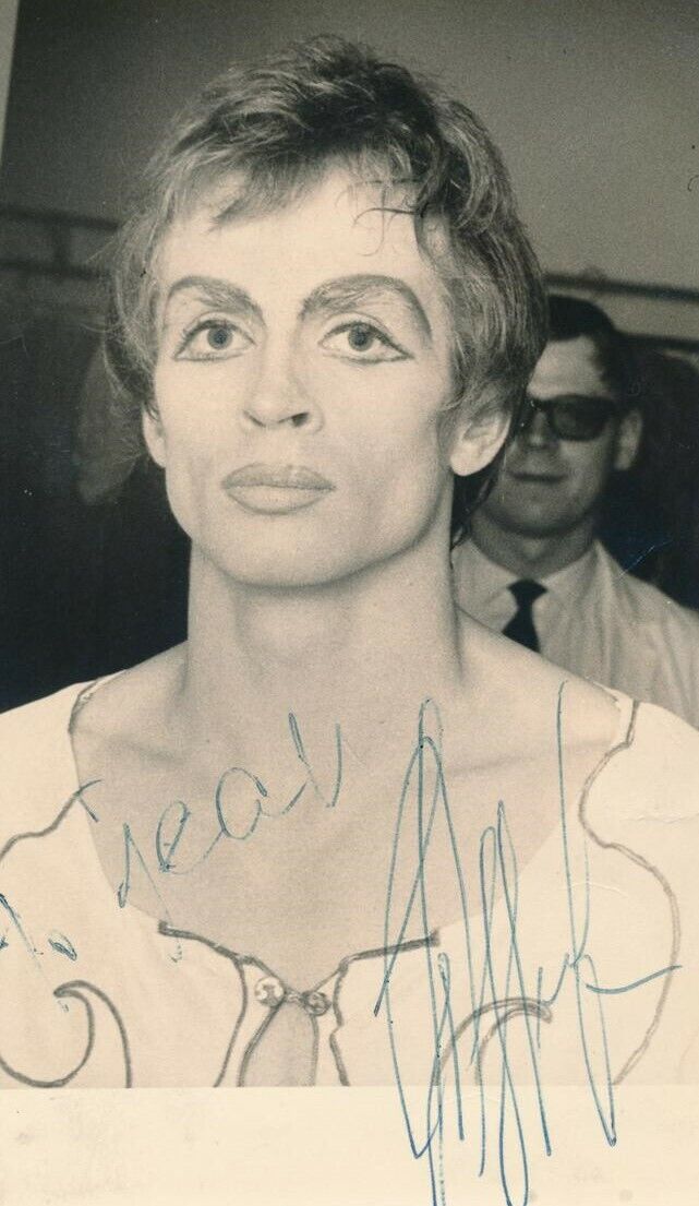 RUDOLF NUREYEV Signed Photo Poster paintinggraph - Russian Ballet Dancer Choreographer preprint