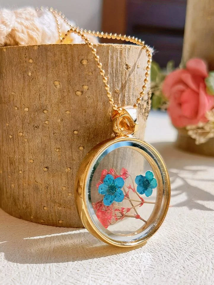 Gypsophila Daffodil Bridal Bouquet Necklace