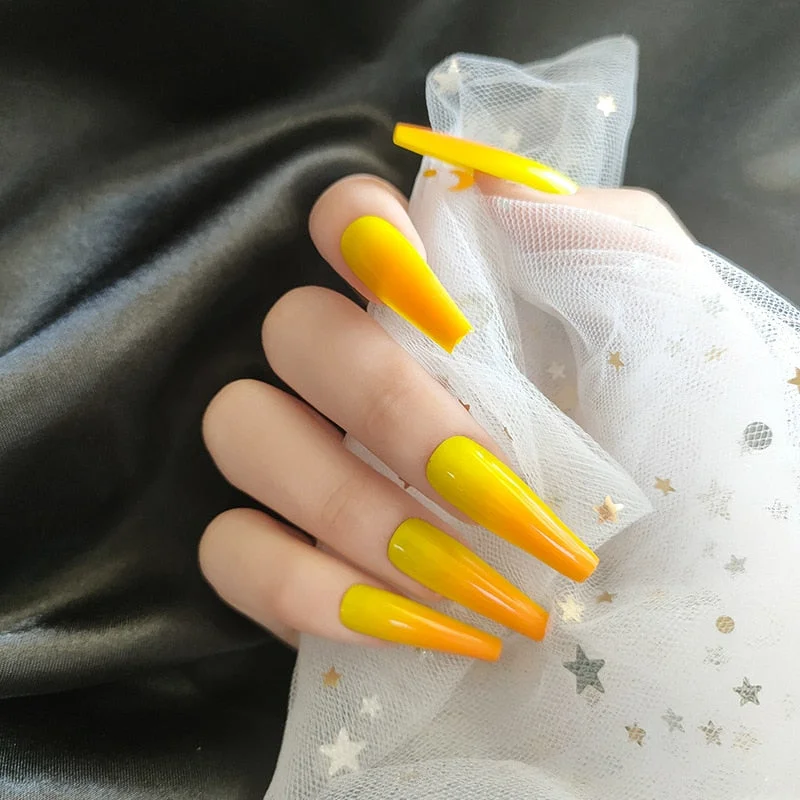 24pcs/box Artificial Nails With Glue Mid-length Fake Nails Gradient Wear Nail Stickers Finished Fake Nails Press On Nails Coffin-Nail Inspo