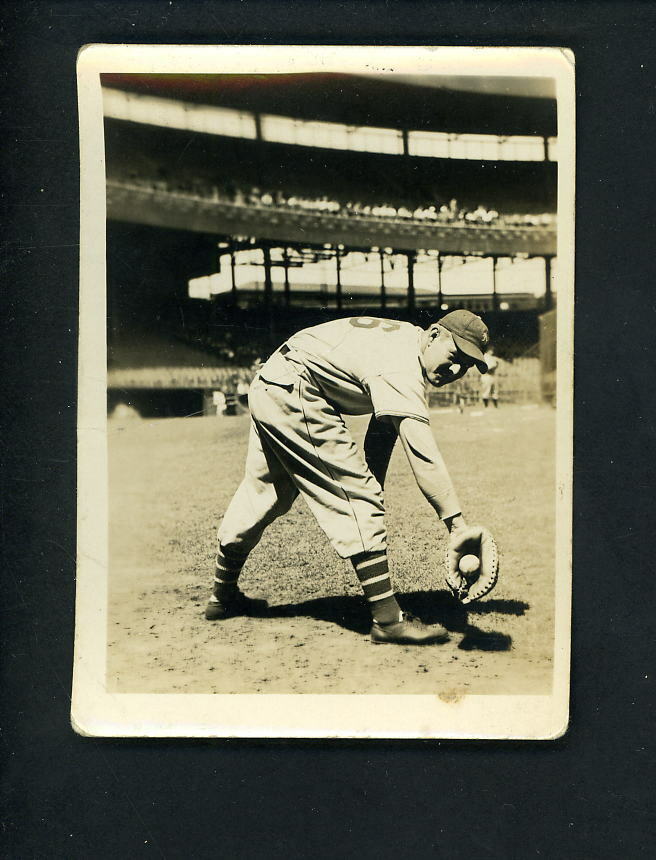 Sam Leslie circa 1936 Original Snapshot Photo Poster painting New York Giants