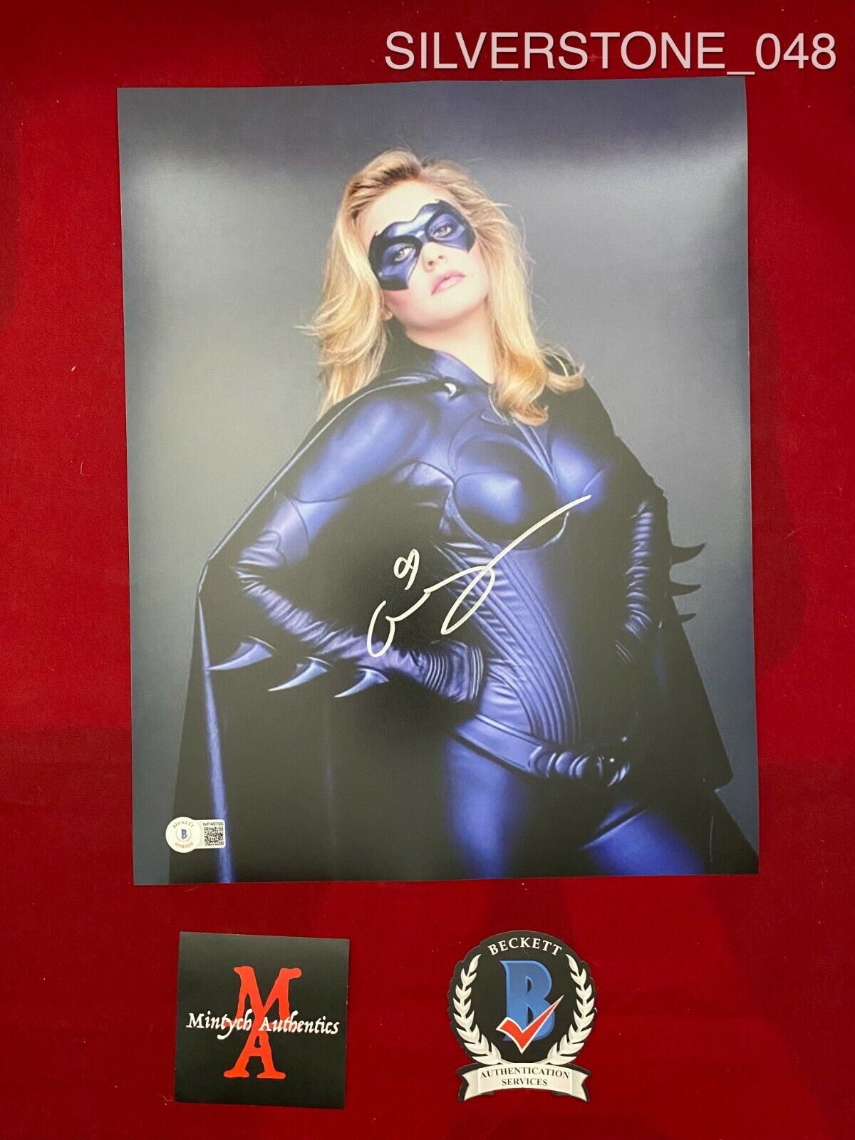 ALICIA SILVERSTONE AUTOGRAPHED SIGNED 11x14 Photo Poster painting! SEXY! BATGIRL! BECKETT COA!