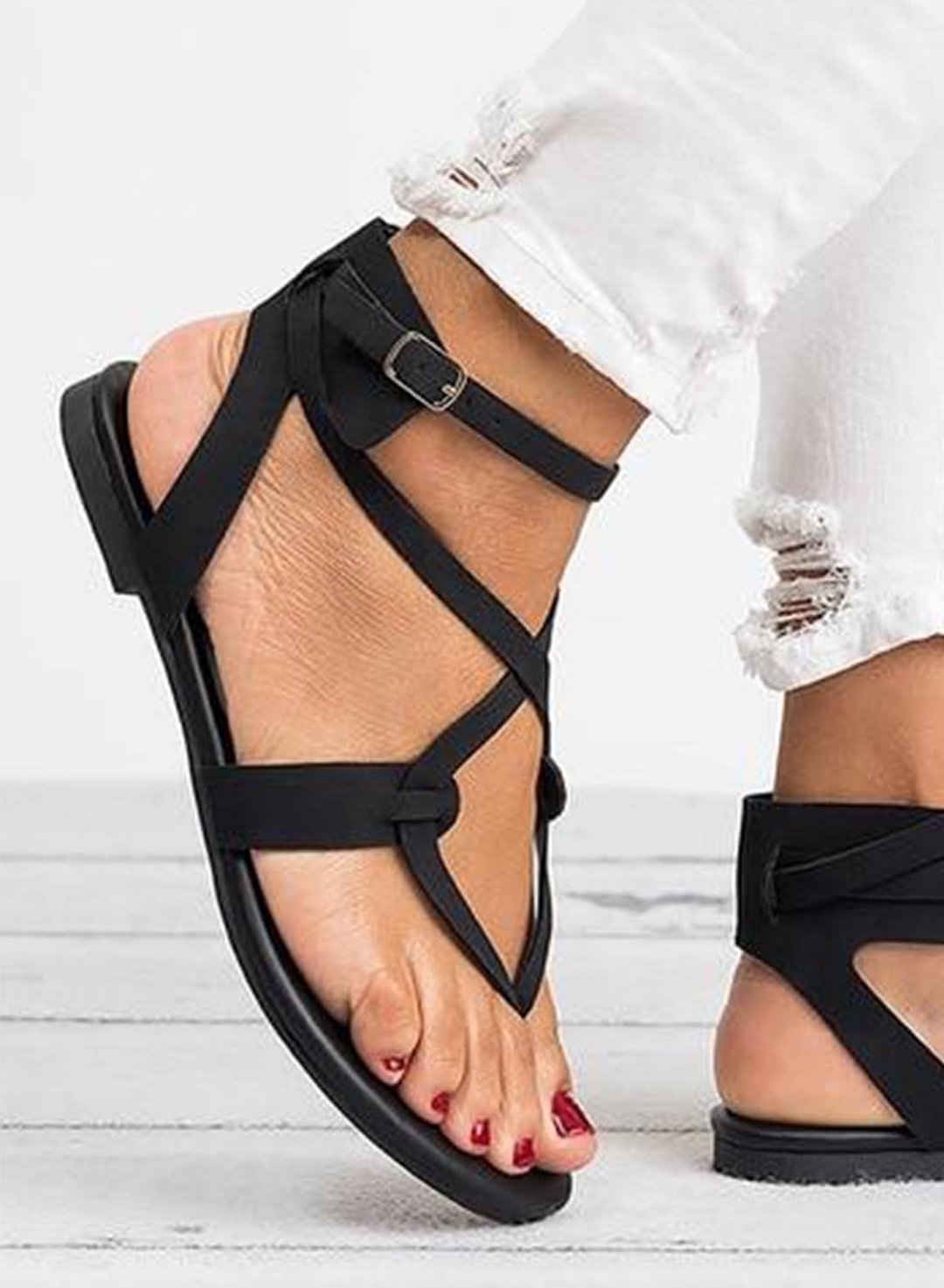 Women's Solid PU Leather Criss Cross D-ring Flip Flops Sandals