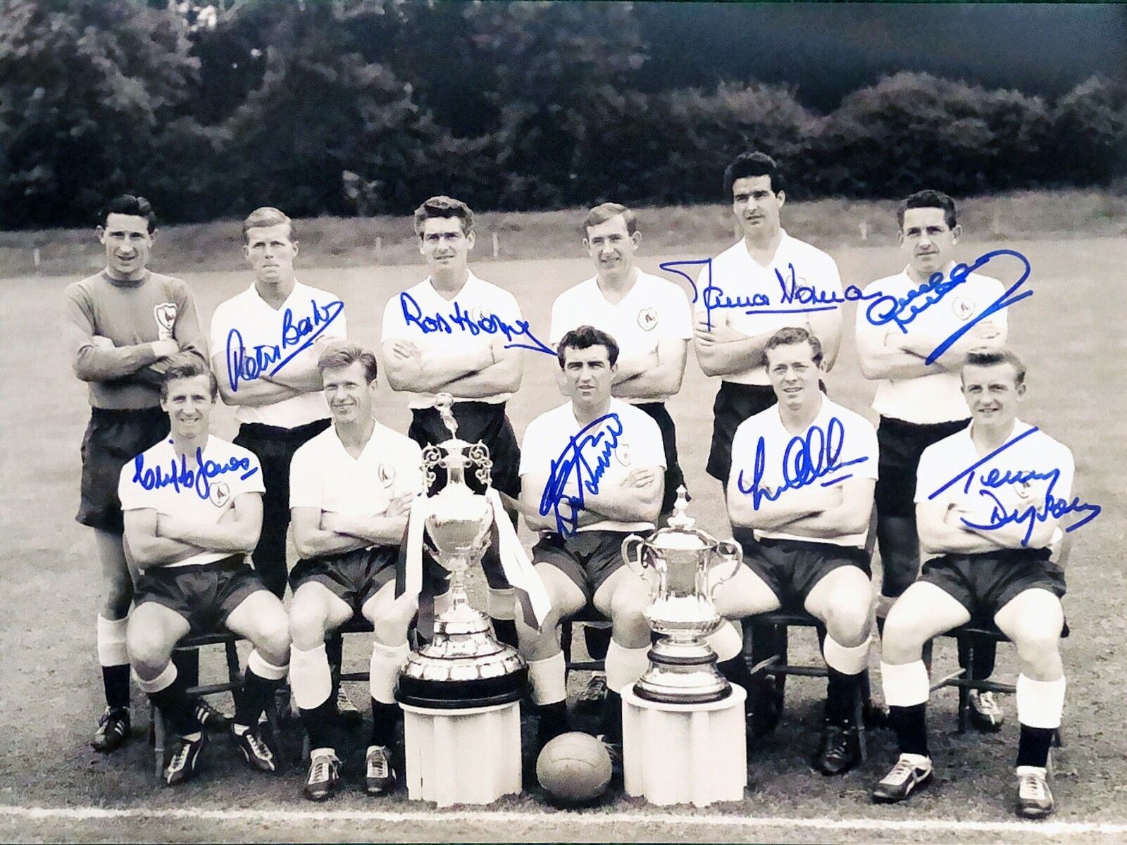 TOTTENHAM SPURS 1961 FOOTBALL Photo Poster painting SIGNED BY 8 DOUBLE WINNERS MACKAY PROOF