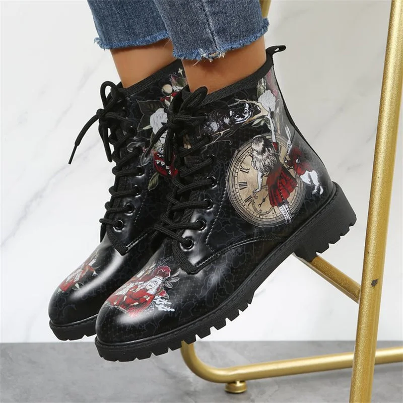 Women‘s Retro Round Toed Alice Print Lace Up Motorcycle Boots