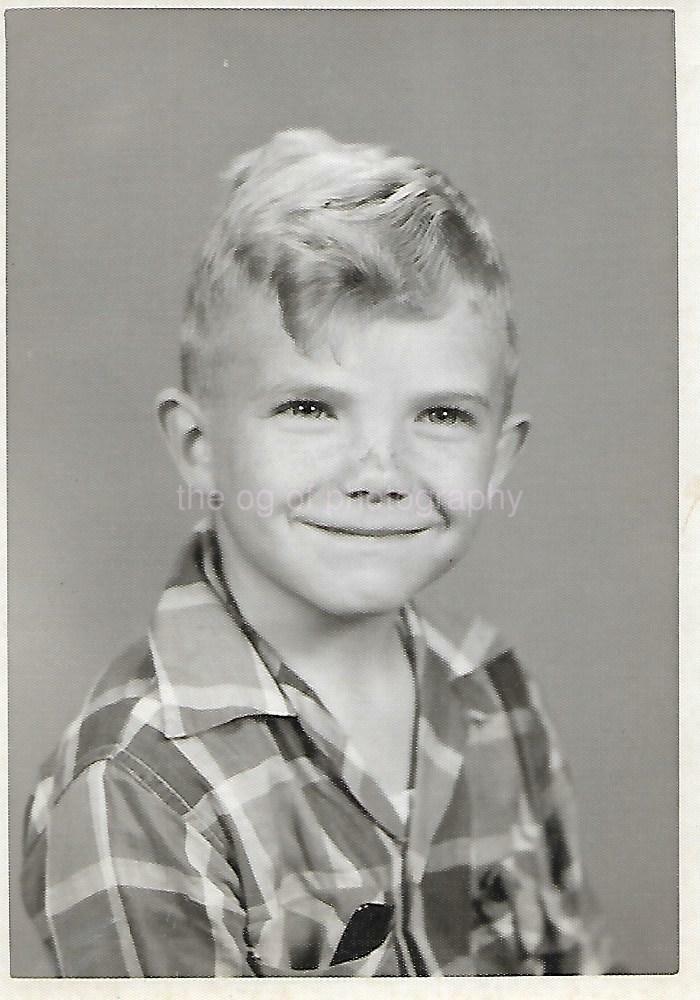 Found Photo Poster paintinggraph BLACK AND WHITE Original PORTRAIT OF A BOY 50's 60's 112 23 E