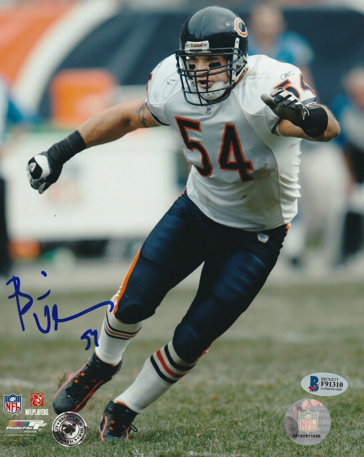 BRIAN URLACHER Signed Chicago BEARS 8X10 Photo Poster painting w/ Beckett COA