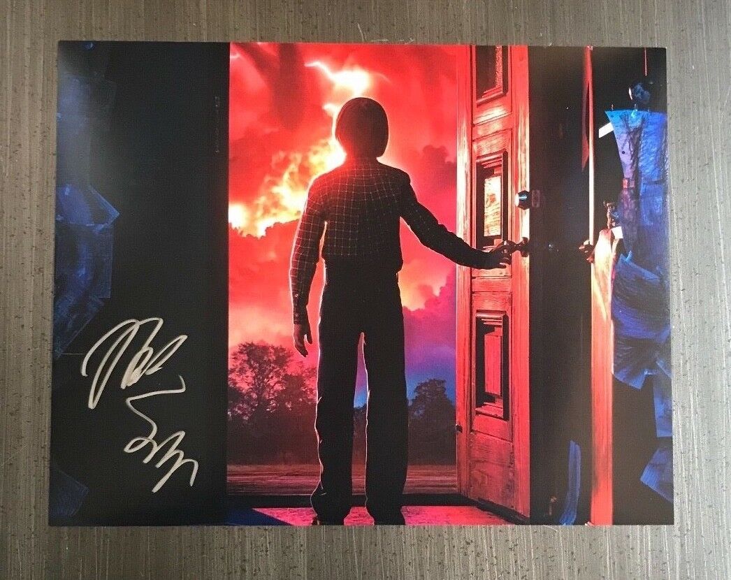 * NOAH SCHNAPP * signed autographed 11x14 Photo Poster painting * STRANGER THINGS * WILL BYERS *