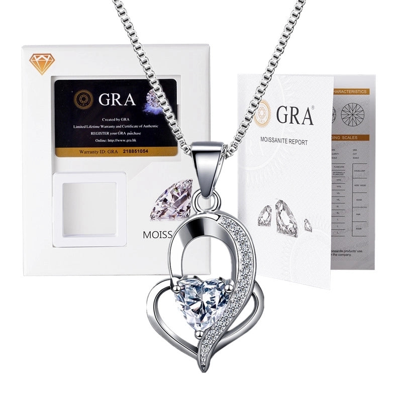 925 Sterling Silver Moissanite Plating Inlay Heart Shape Crown Pendant Necklace