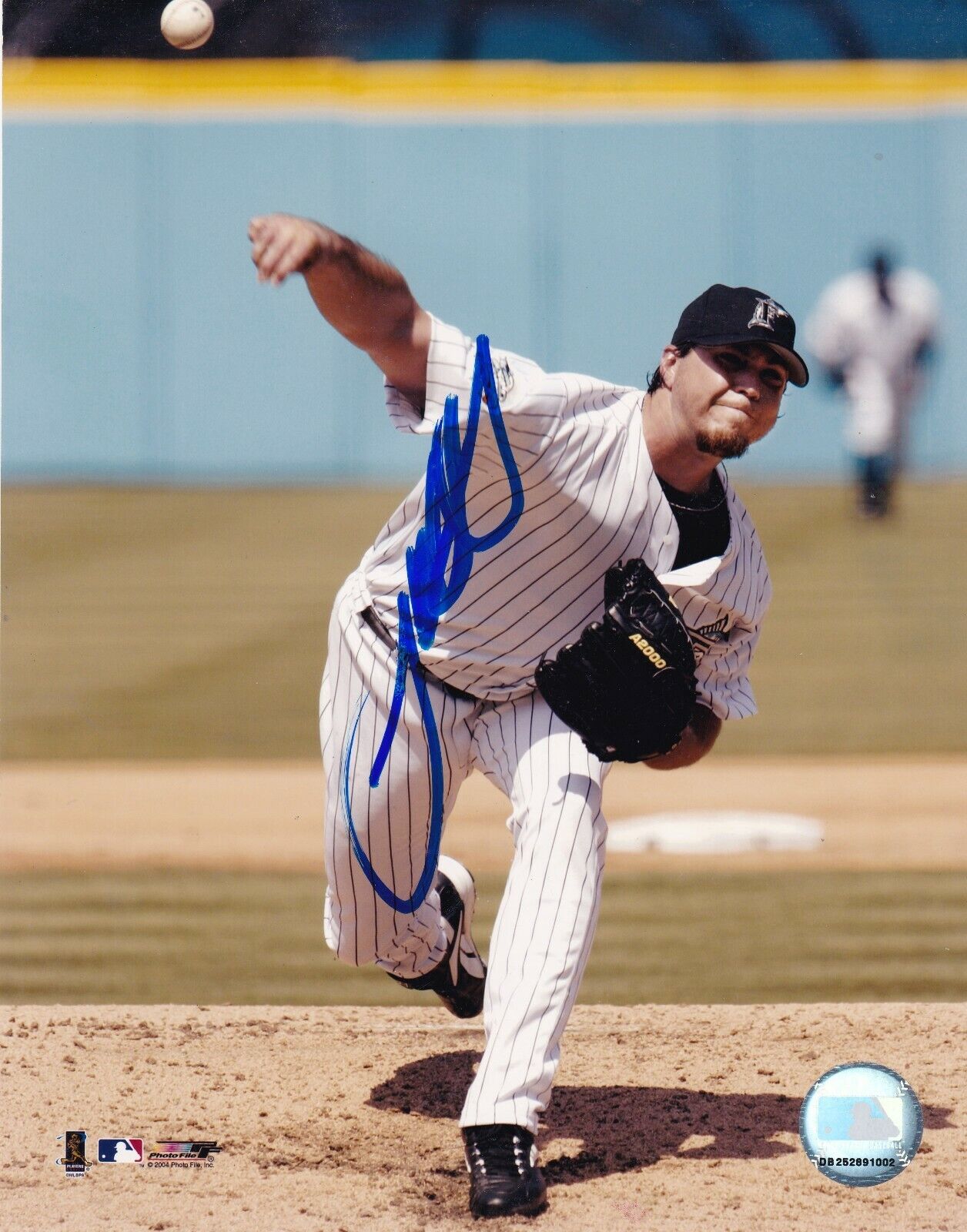 JOSH BECKETT FLORIDA MARLINS ACTION SIGNED 8x10