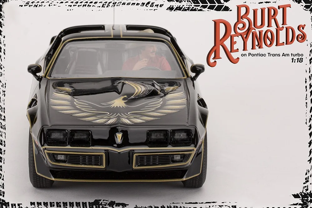 Burt Reynolds on Pontiac Firebird Trans Am 1980 - FREE SHIPPING