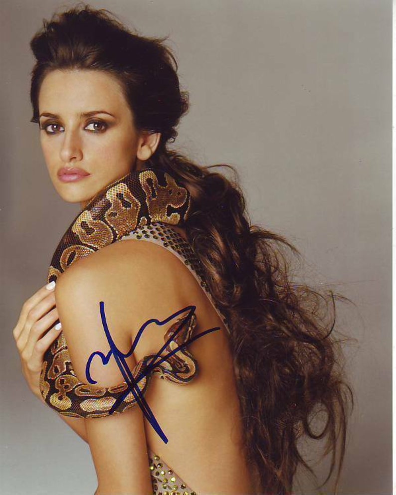 Penelope cruz signed autographed sexy snake Photo Poster painting