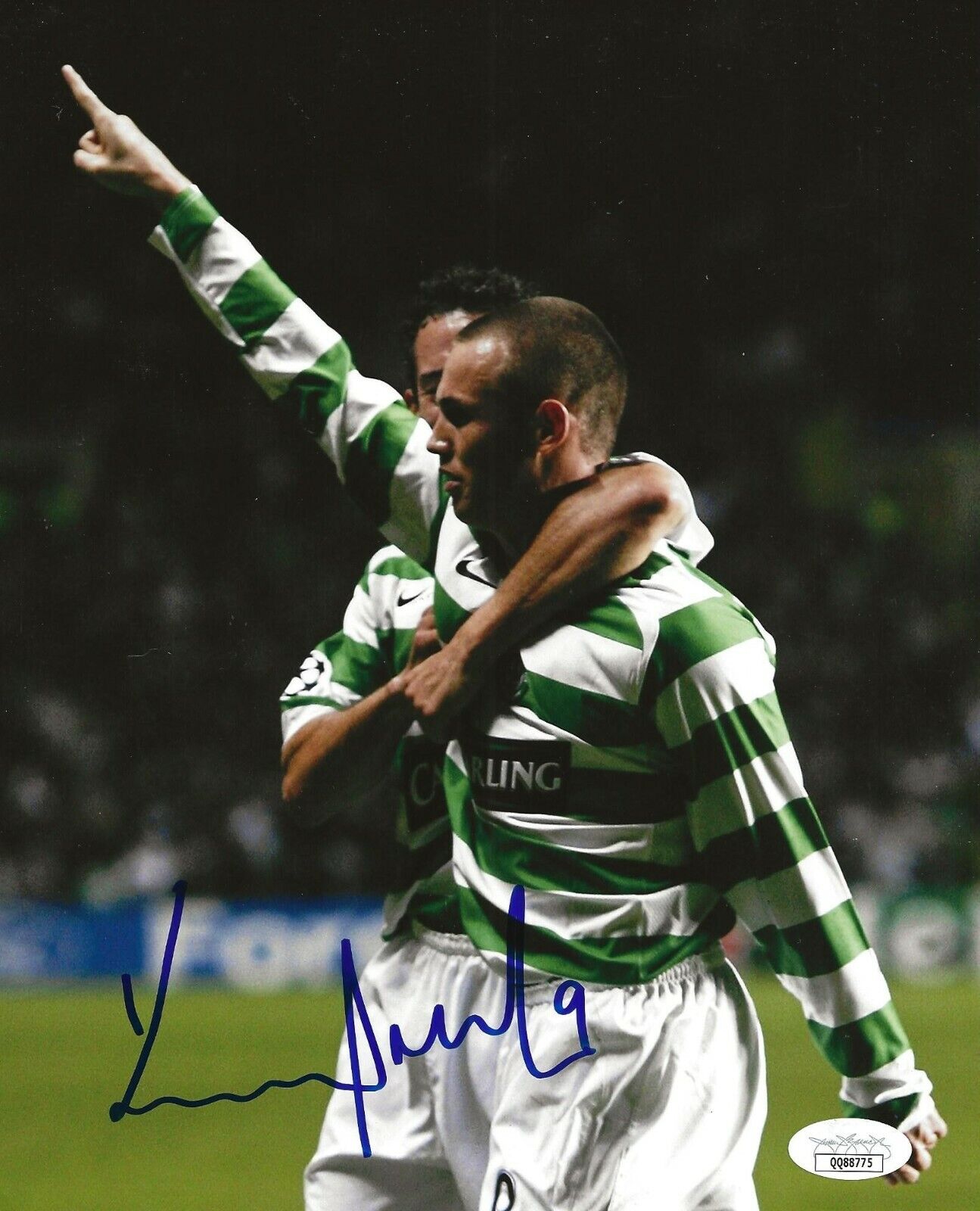 Kenny Miller signed Celtic F.C. Soccer 8x10 Photo Poster painting autographed JSA