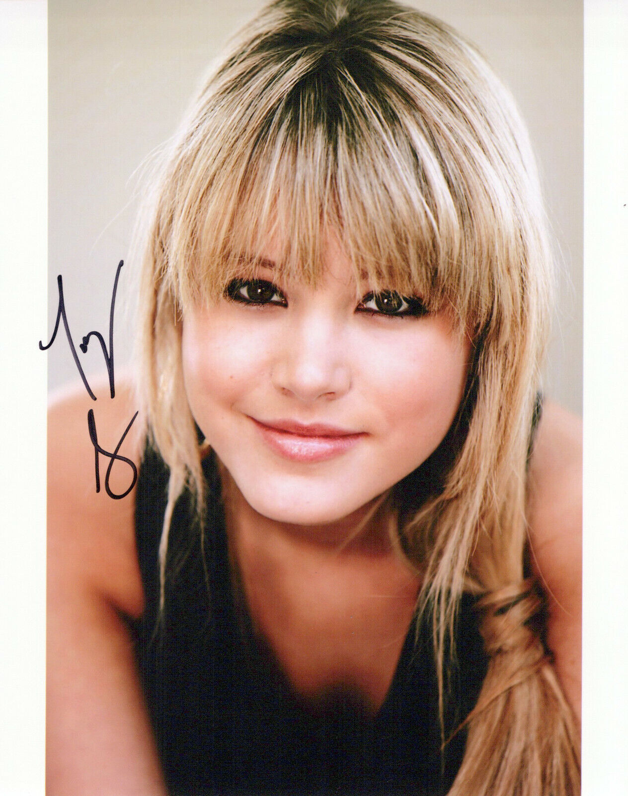 Taylor Spreitler glamour shot autographed Photo Poster painting signed 8x10 #11