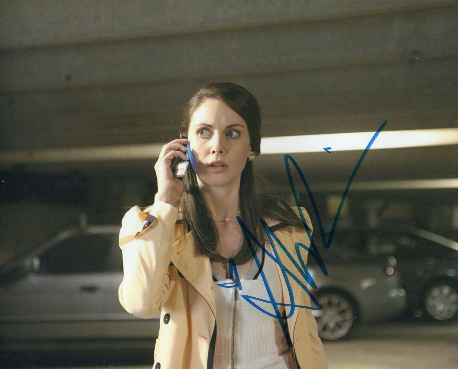 Autographed Alison Brie signed 8 x 10 Photo Poster painting Nice