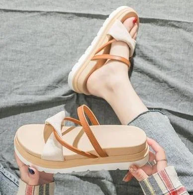 Flat Shoes Female Woman's Slippers Med Luxury Slides Platform Beach Women 2020 Designer Sabot Rome PU Fabric Rubber Female