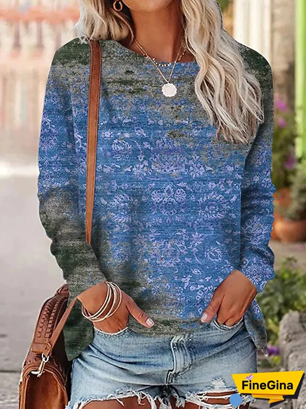 Women's Scoop Neck Long Sleeve Graphic Printed Tops