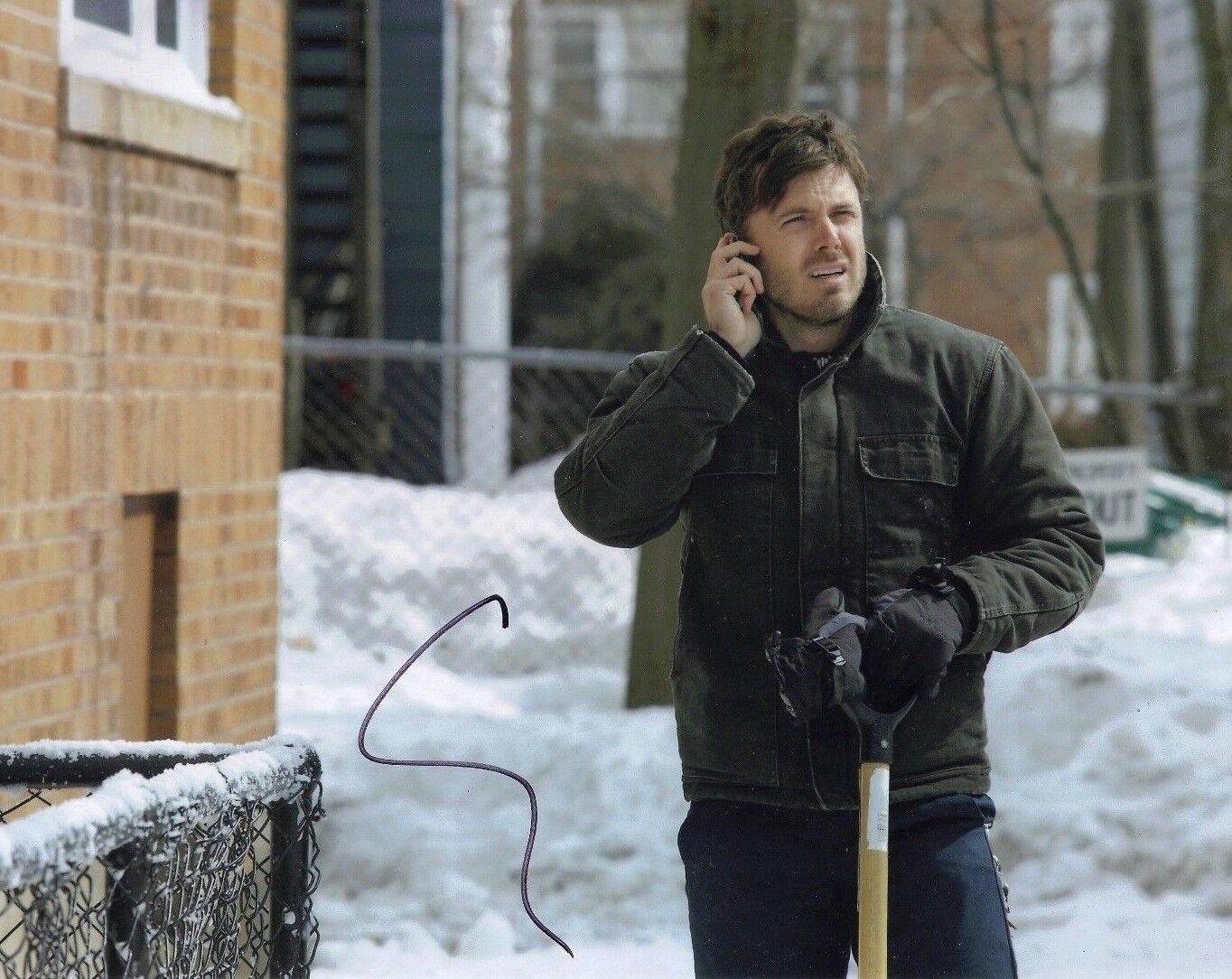 Casey Affleck SIGNED 10X8 Photo Poster painting Manchester by the Sea AFTAL COA (5528)