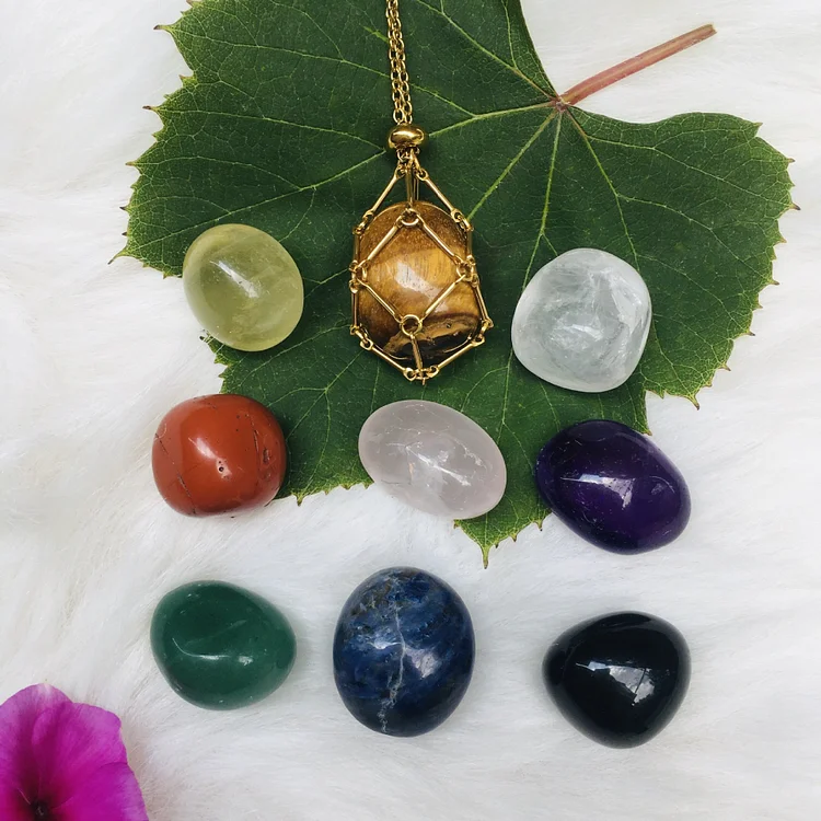 Hot Sale-49% OFF🎁Free (Crystal) Gift Included🔥Crystal Stone Holder Necklace