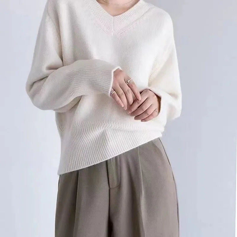 Uveng Uveng Temperament Gray V-Neck Knitted Shirt Women In Autumn To Hit The Bottom Of The High-End Feel Super Good-Looking Loose-Fitting Sweater Top