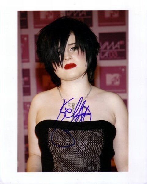 Kelly Osbourne genuine autograph 8x10