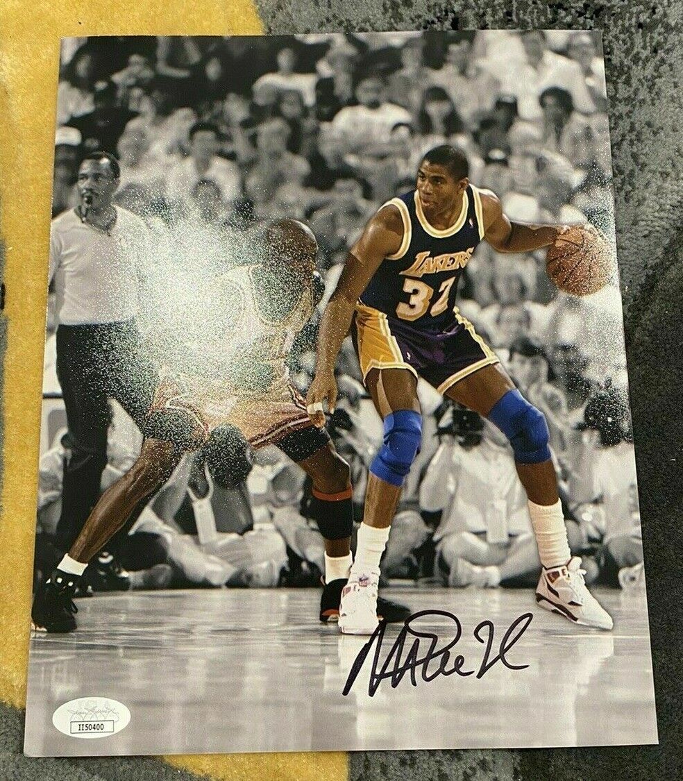 Magic Johnson signed Los Angeles Lakers 8x10 Photo Poster painting JSA