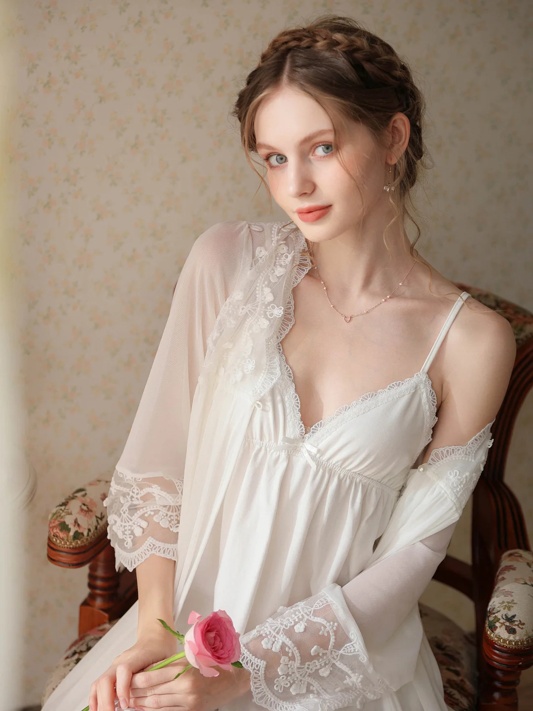 Princess Vintage Court V-neck Long Sleeves Two-piece Slip Dress & Robe Set