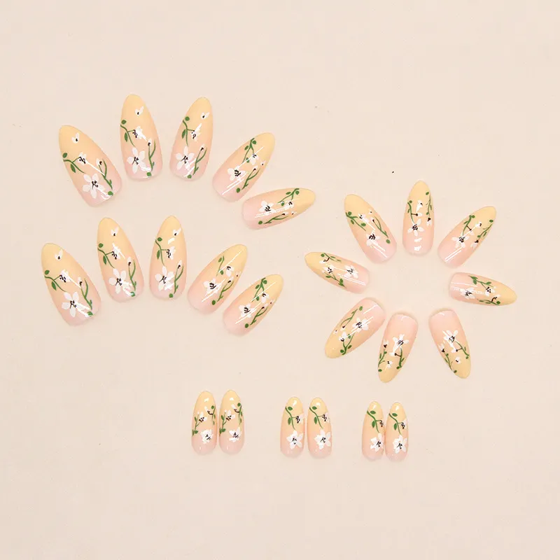 Churchf Churchf Yellow Gradient Retro Flower Flower Nail Round Head Almond Nail Gentle But Human Girl Simple But Elegant Nail