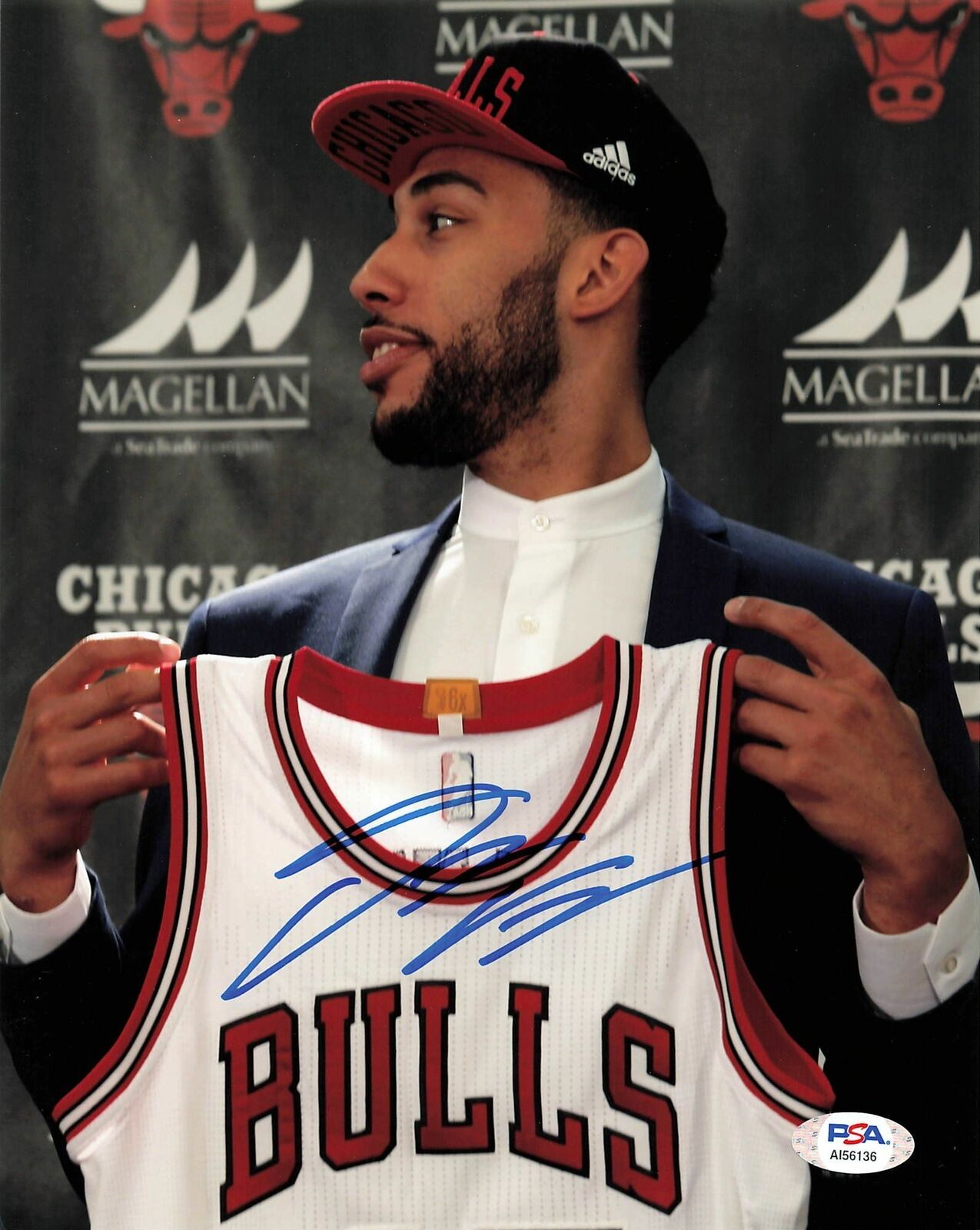 Denzel Valentine signed 8x10 Photo Poster painting PSA/DNA Chicago Bulls Autographed