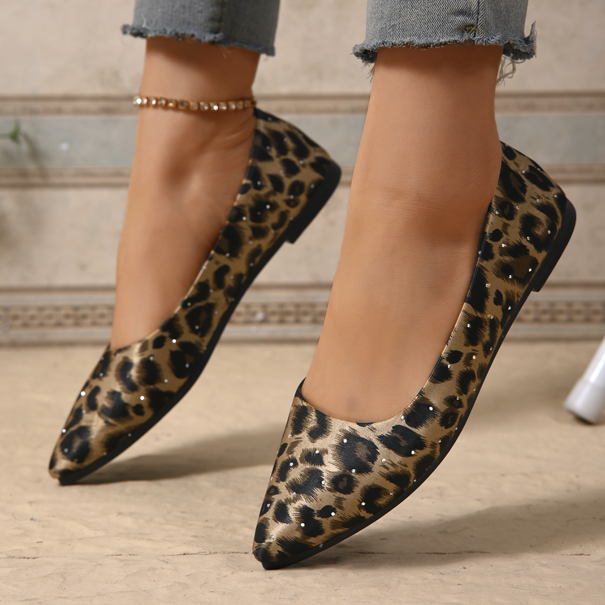 New Arrival 2025 Women Pointed Toe Beautiful and Fashion Summer Shoes Flat Ballerina Comfortable Casual Women Shoes