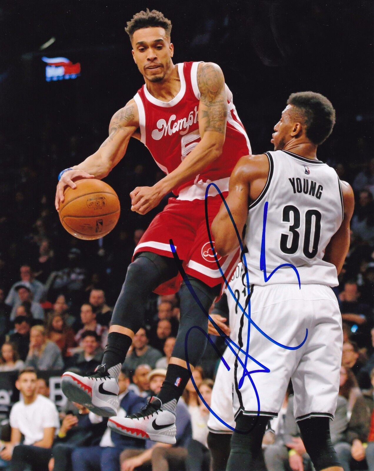 Courtney Lee autographed 8x10 Memphis Grizzlies #2  Shipping