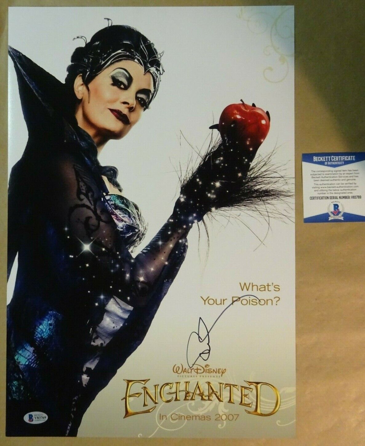 Signed SUSAN SARANDON Autographed ENCHANTED Photo Poster painting Poster 12x18