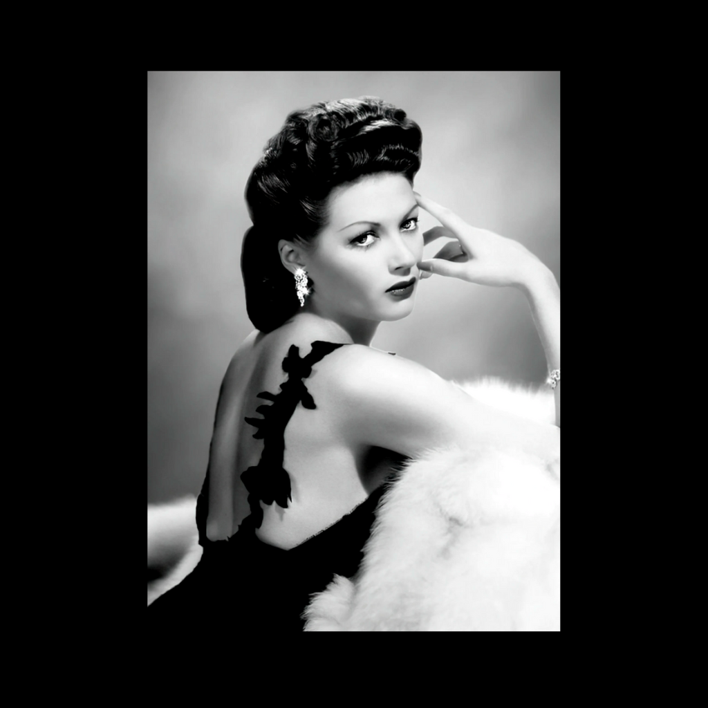 YVONNE DE CARLO VINATGE CANVAS PRINT